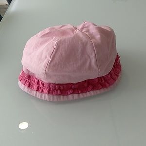 Adorable girls pink summer hat with ruffles size 3